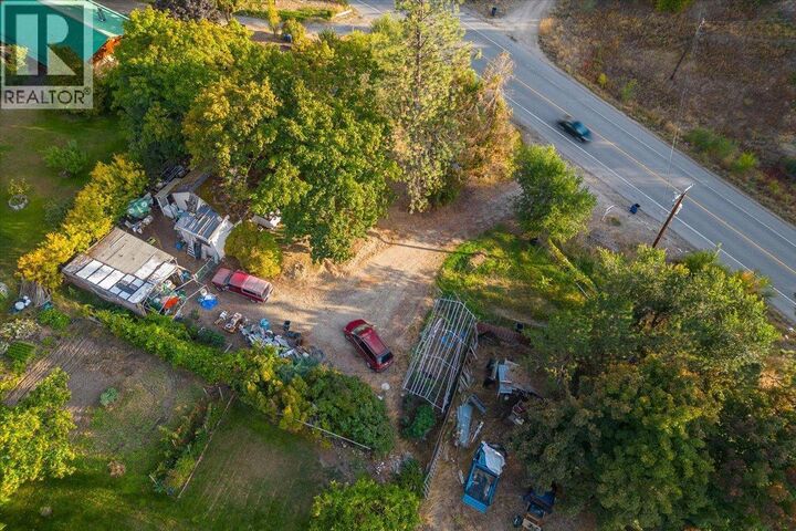 Property Photo: 3122 McCulloch Road BC V1W 4G6