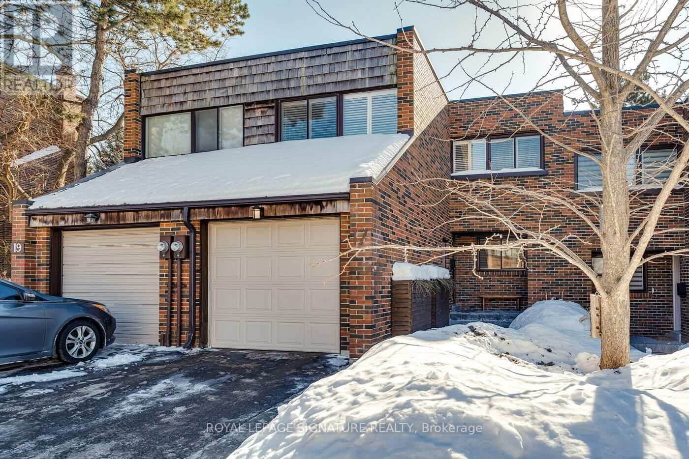 Property Photo: 17 Carl Shepway ON M2J 1X3