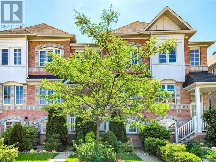 Property Photo:  49 Wilkes Crescent  ON M1L 0B4 