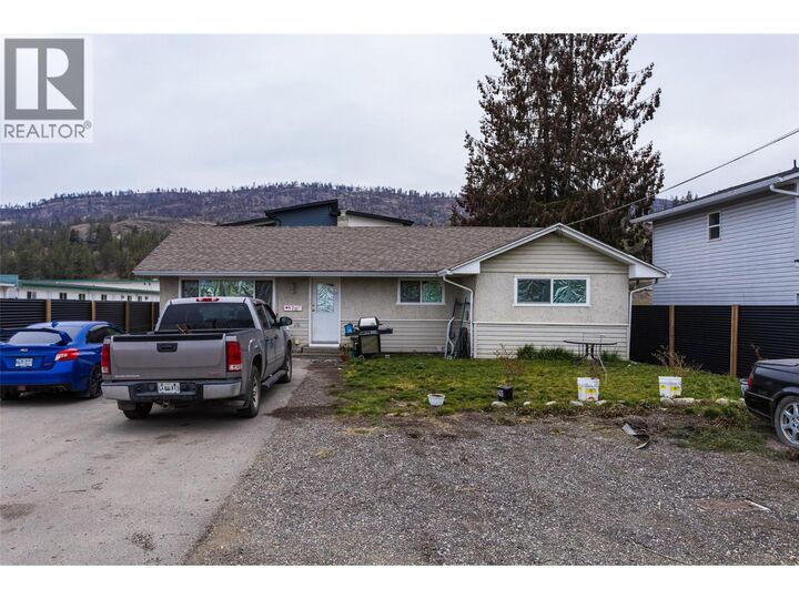 470 Snowsell Street North — photo 1
