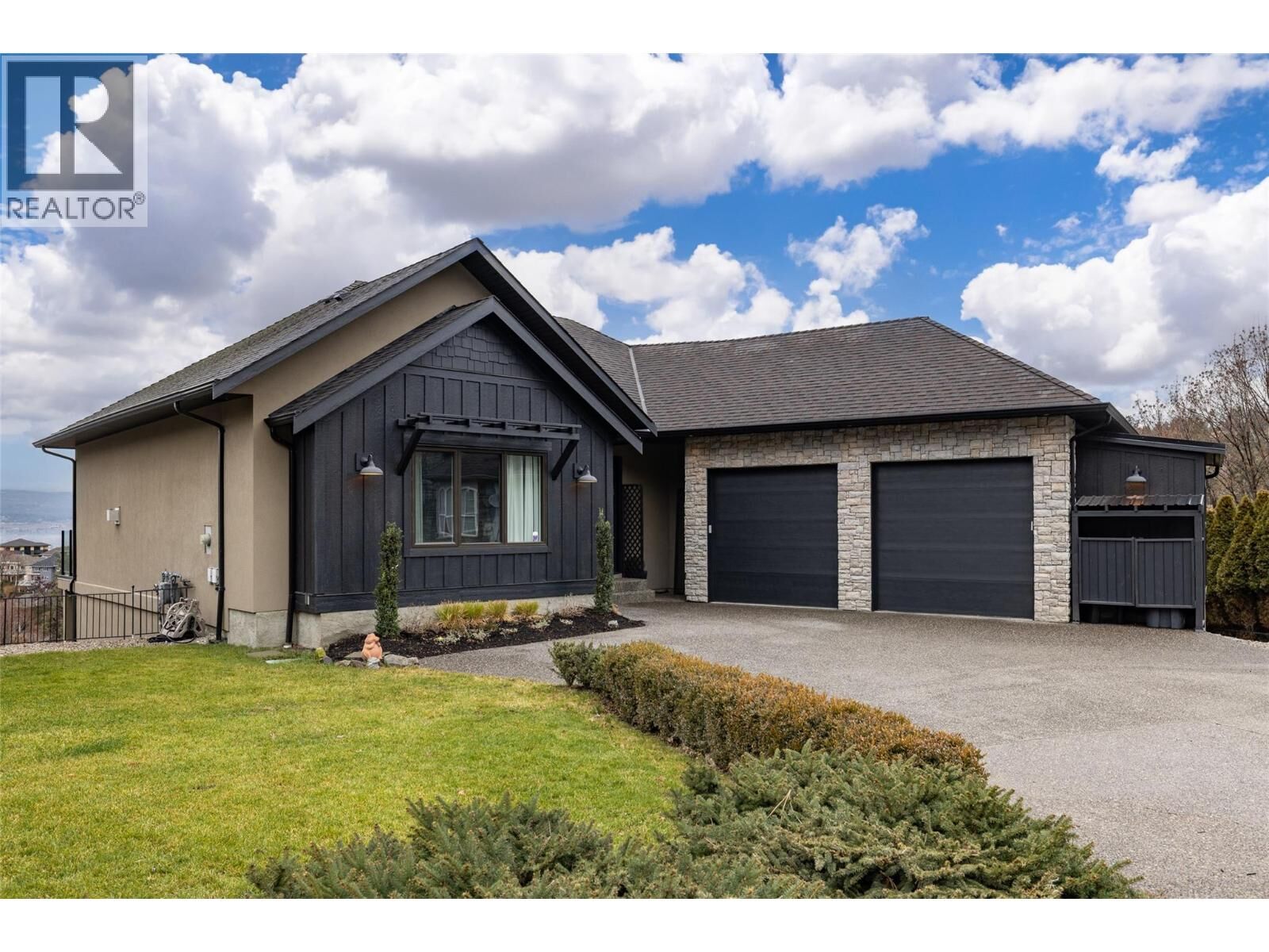 Property Photo:  509 Caramillo Court  BC V1V 2K9 