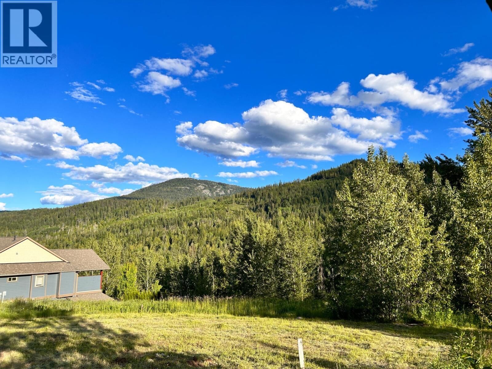 Property Photo: 919 Redstone Drive BC V0G 1Y0