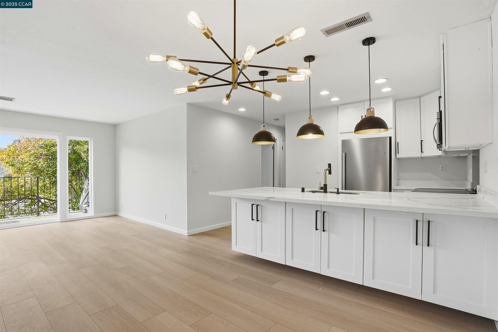 Property Photo:  1077 Wesley Ct 7  CA 94597 