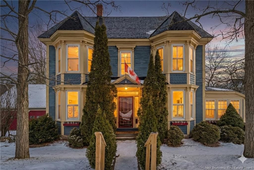 Property Photo: 54 Front Street NB E5M 1A1