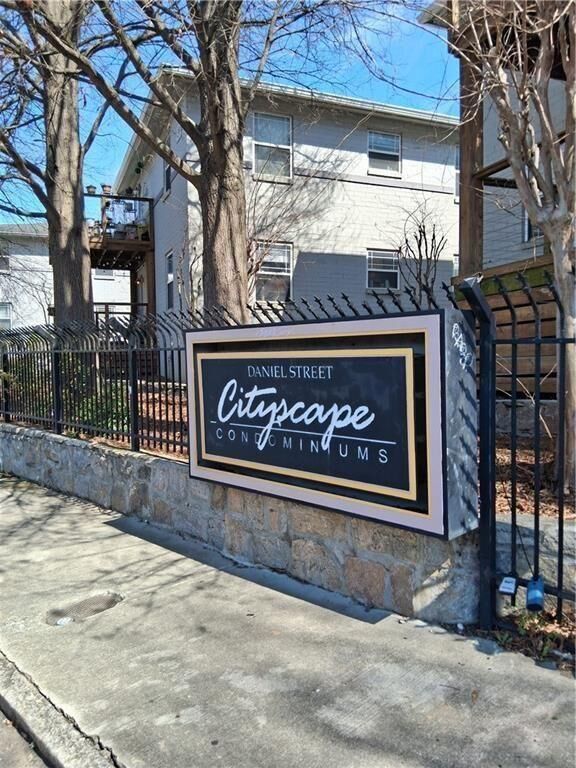 Property Photo:  24 Daniel Street SE 4  GA 30312 