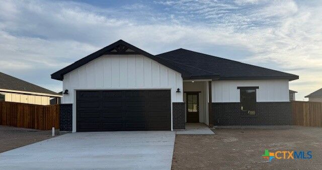 Property Photo:  1718 Paint Horse Trail  TX 76548 