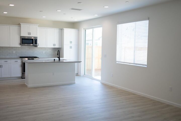 Property Photo: 696 Grace Way CA 93636