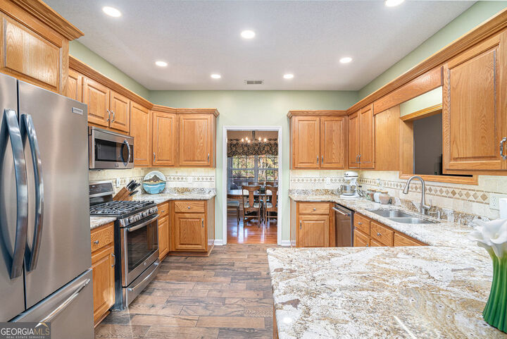 Property Photo:  20 Spring Lake Trail NE  GA 30184 