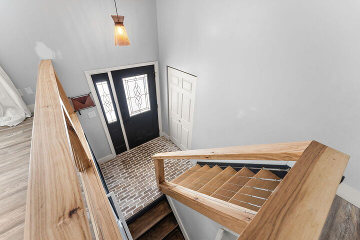 Property Photo: 624 N 50 IN 46385