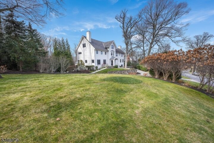 Property Photo:  60 Fernwood Rd  NJ 07901 