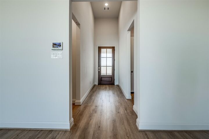 Property Photo: 494 Hunters Crossing TX 77474