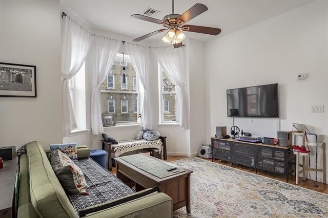 Property Photo:  977 Summit Ave 2  NJ 07307 