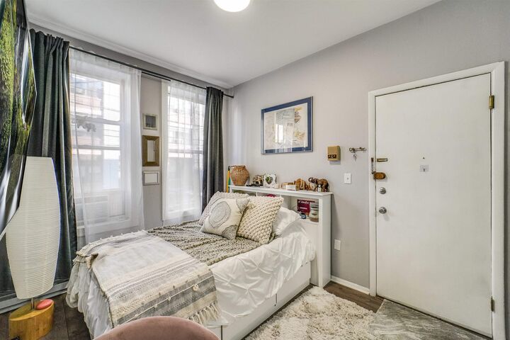 Property Photo:  320 Jefferson St 1rf  NJ 07030 