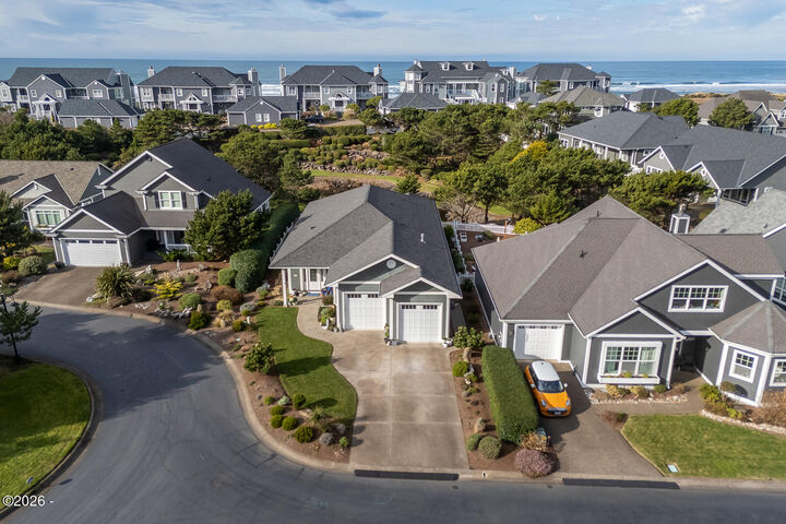 Property Photo:  5920 SW Arbor Drive  OR 97366 