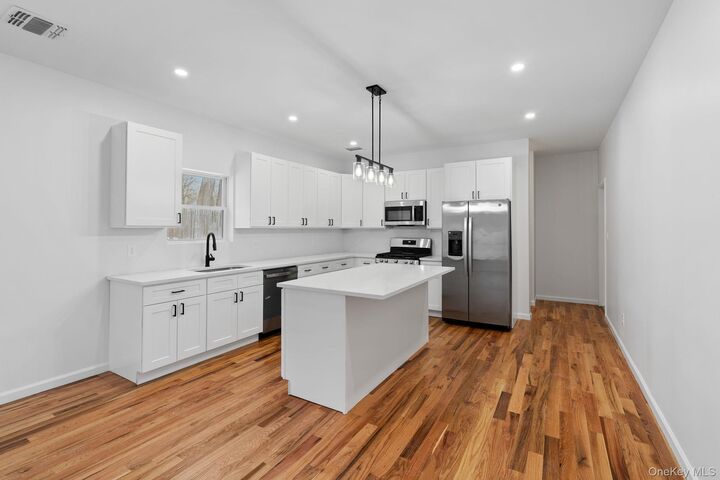 Property Photo:  28 Northern Avenue  NY 12586 