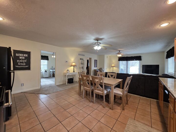 Property Photo:  614 N Lincoln Ave  NE 69101 