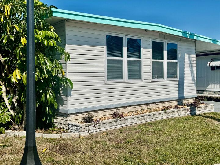 Property Photo:  7901 N 40th Avenue N 21  FL 33709 
