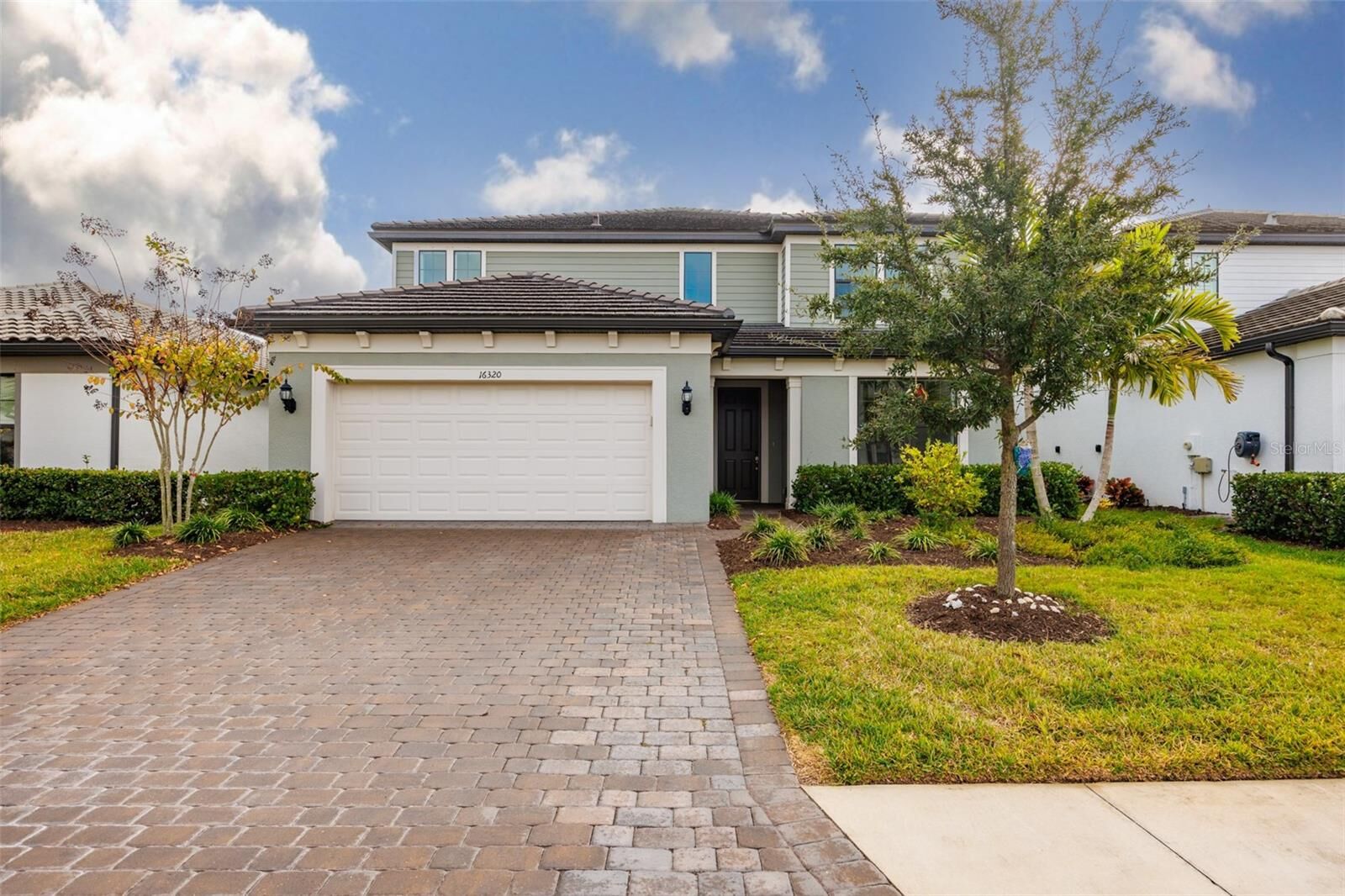 Property Photo:  16320 Hidden Oak Loop  FL 34211 