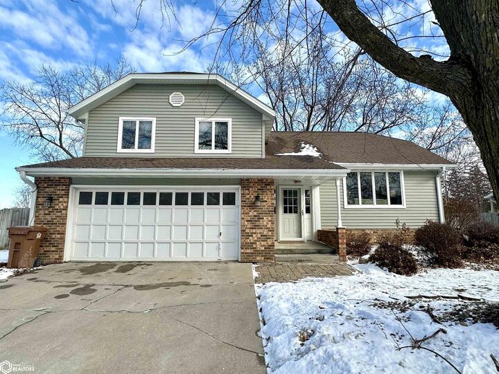 Property Photo:  1722 Spring Street  IA 50112 