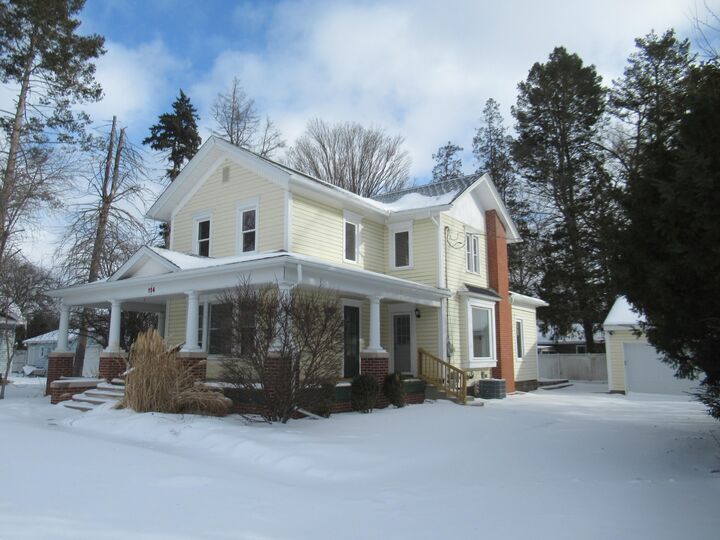 Property Photo:  114 S Lakeview Street  MI 49091 