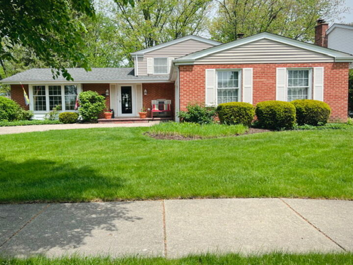 Property Photo:  1706 S Chesterfield Drive  IL 60005 