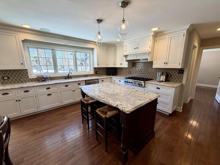 Property Photo:  1172 Kenilworth Circle  IL 60540 