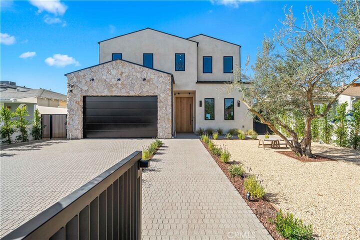 Property Photo: 4941 Nagle Avenue CA 91423