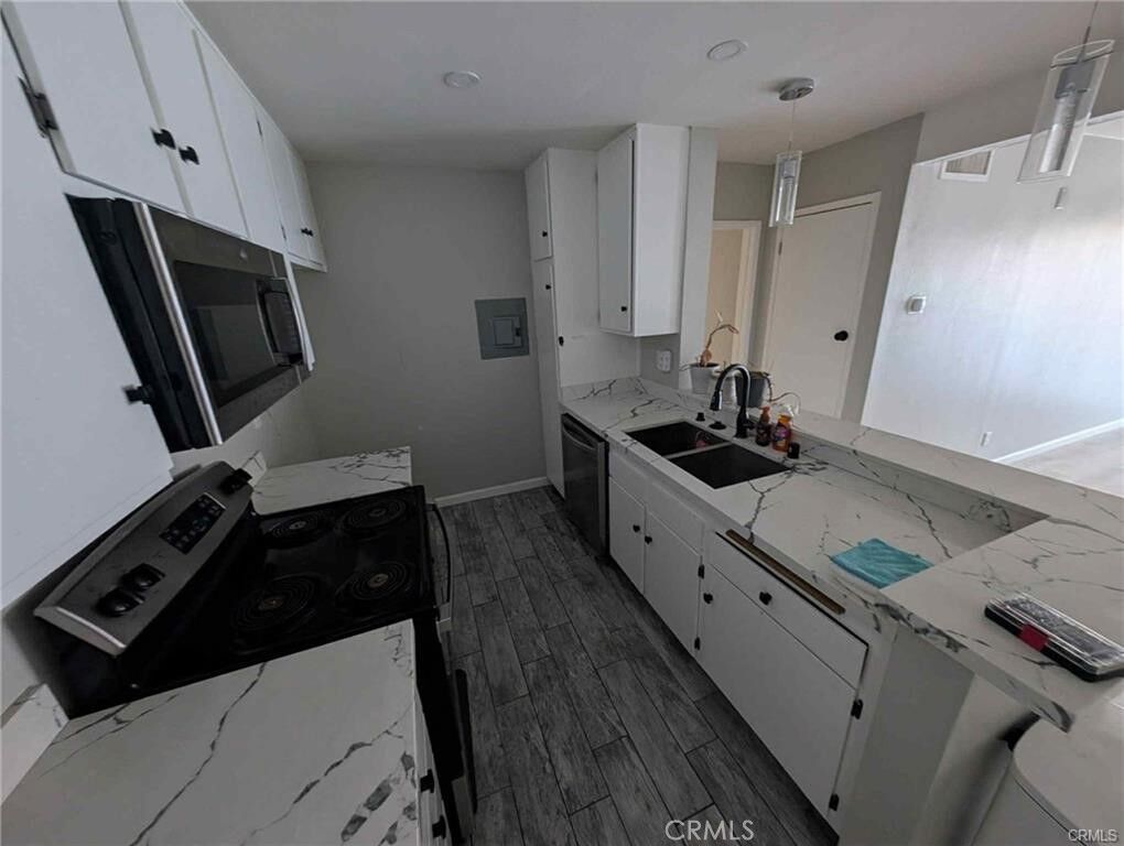 Property Photo:  5460 White Oak Avenue #C302  CA 91316 