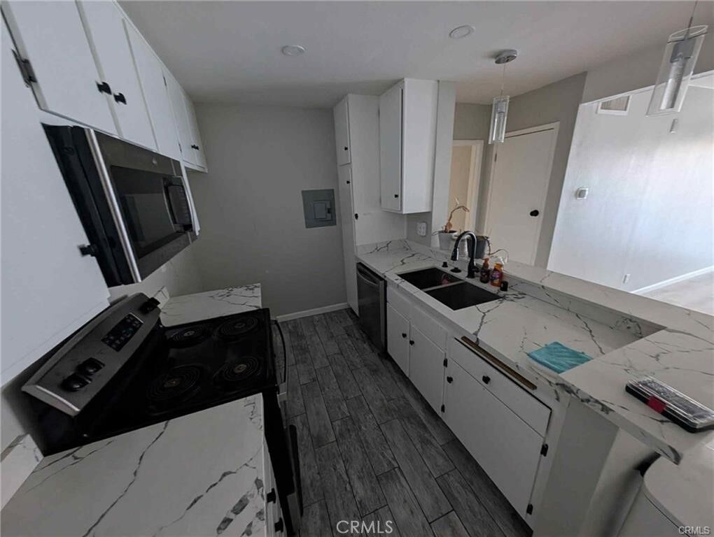 Property Photo:  5460 White Oak Avenue #C302  CA 91316 