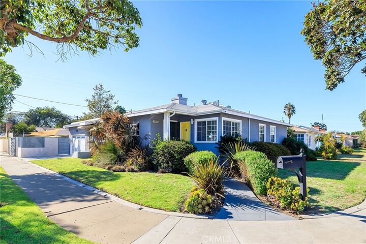 Property Photo:  2905 Magnolia Avenue  CA 90806 