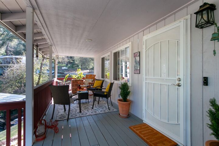 Property Photo:  5600 Upper Siesta Lane  CA 95684 