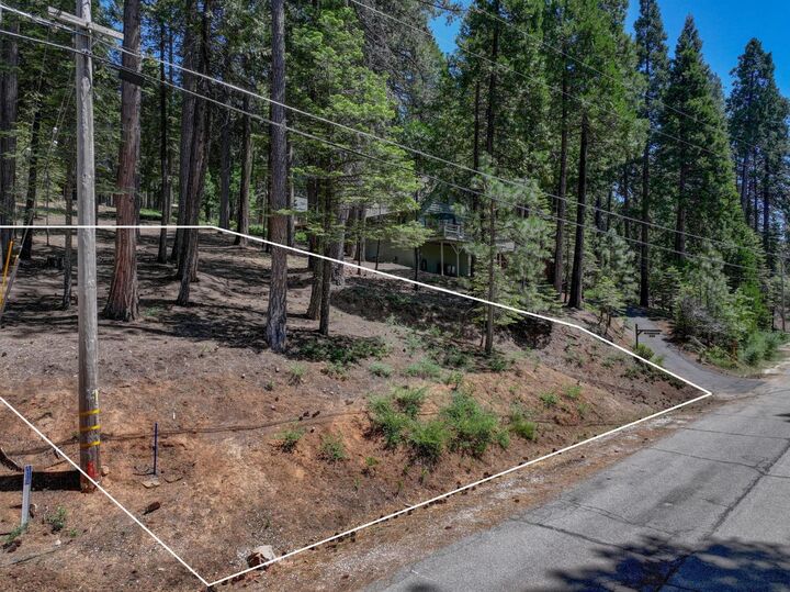 Property Photo:  1955 Seminole Way  CA 95223 