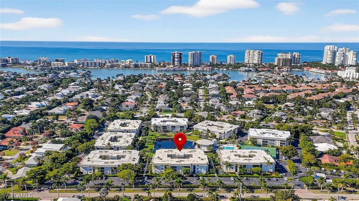 Property Photo:  788 Park Shore Drive B22  FL 34103-3723 