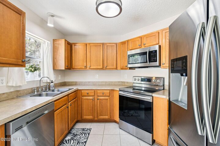 Property Photo:  1605 Vineland Circle C  FL 32003 