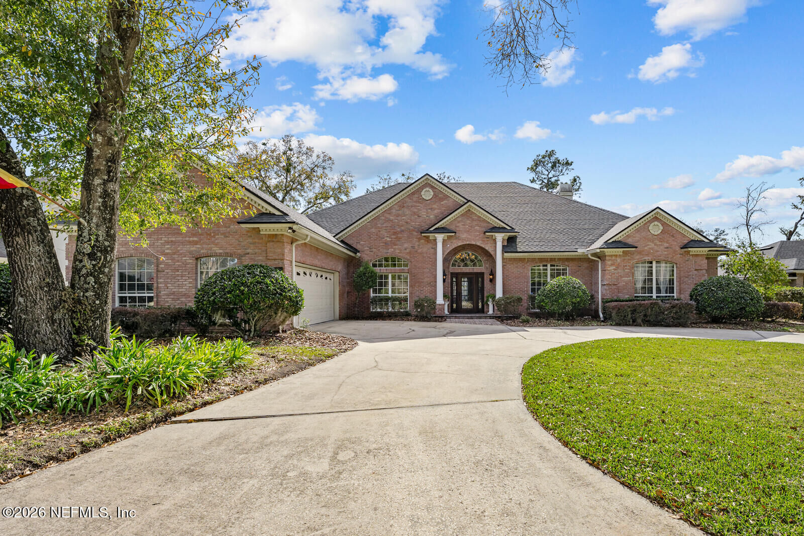 Property Photo: 3728 Mosswood Court FL 32223