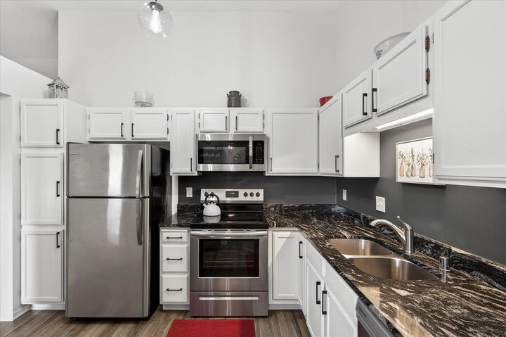 Property Photo:  7555 W 110th Street  MN 55438 