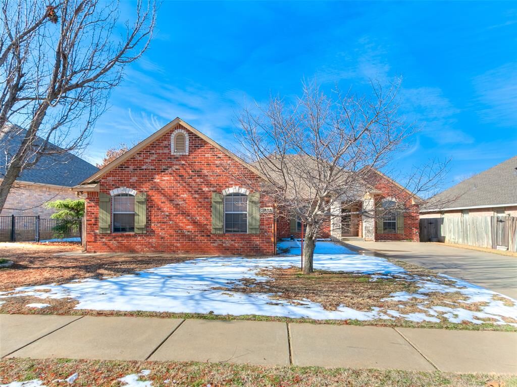 Property Photo:  2833 Stonebrook Road  OK 73003 