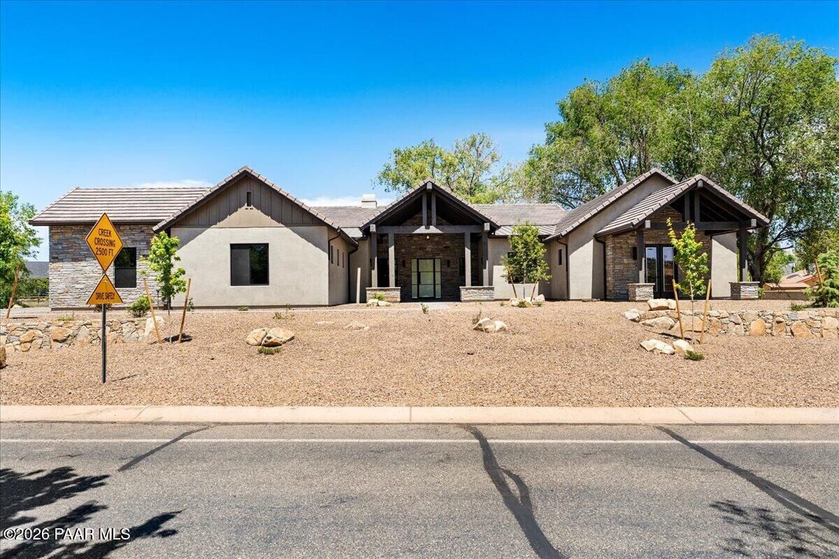 Property Photo:  410 Robin Drive  AZ 86305 
