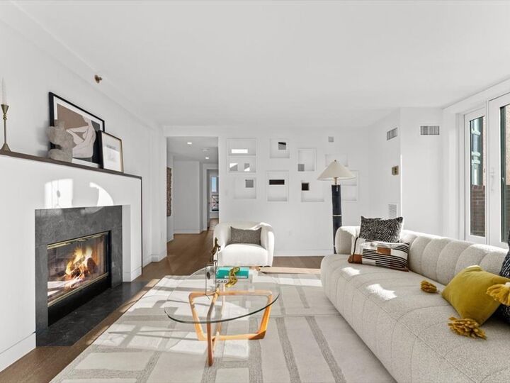 Property Photo:  10 Rogers Street Ph4  MA 02142 