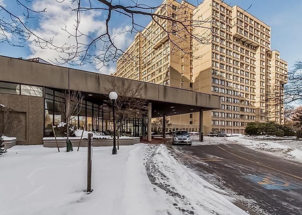 Property Photo:  250 Hammond Pond Parkway 815N  MA 02467 