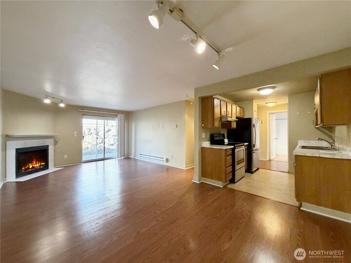 Property Photo:  16817  Larch Way B101  WA 98037 