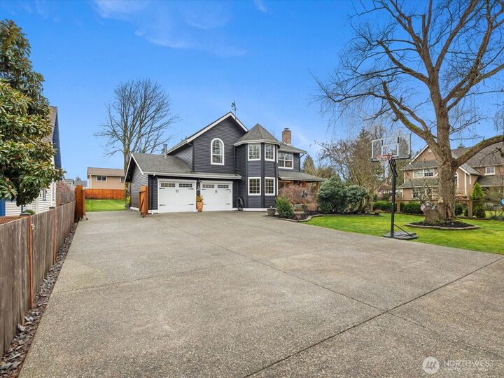 Property Photo:  610  Logan Road  WA 98036 