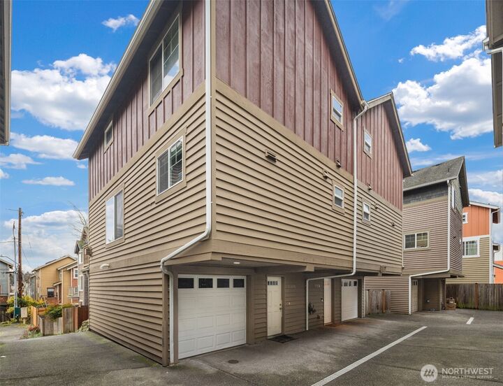 Property Photo:  9209  Interlake Avenue N A  WA 98103 