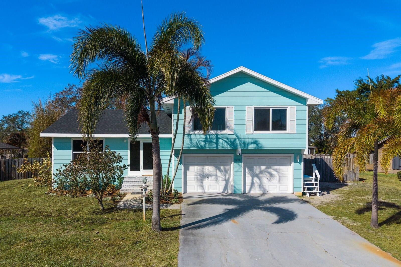 Property Photo:  2450 SE Alden Street  FL 34984 