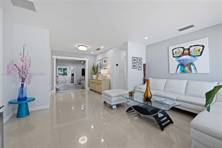 Property Photo:  6423 SW 107th Pl  FL 33173 