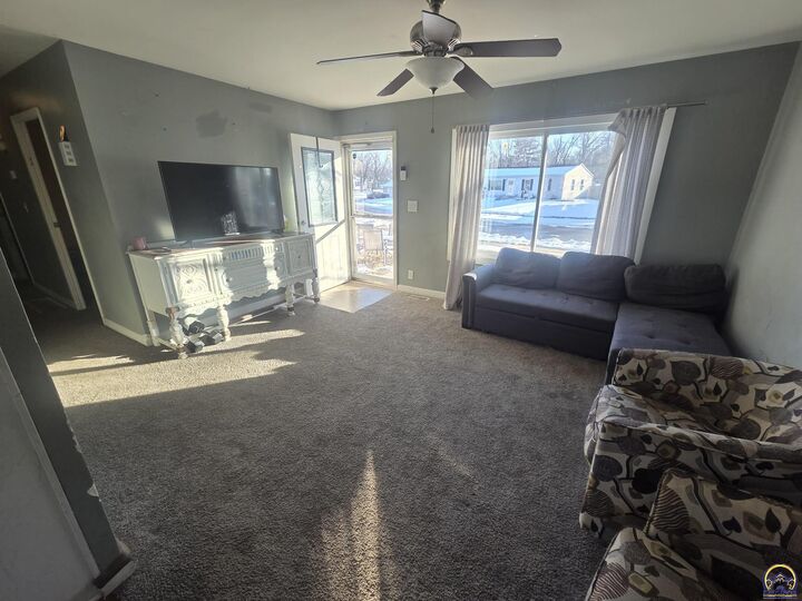 Property Photo:  4818 SW 28th St  KS 66614 