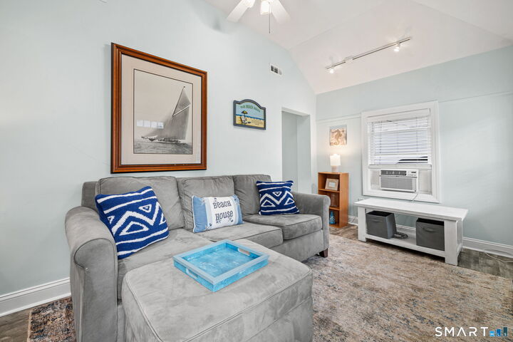 Property Photo:  108 College Place  CT 06824 