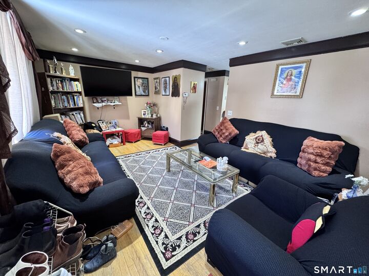 Property Photo:  214 York Road  CT 06825 