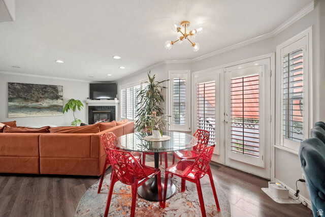 Property Photo: 9092 S Enchanted Oak Ln E UT 84094