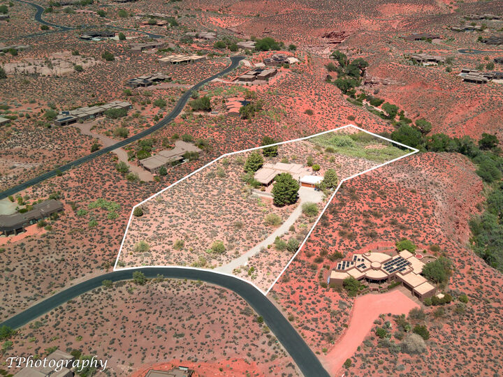 Property Photo:  1068 N Shonto Ridge Dr  UT 84738 